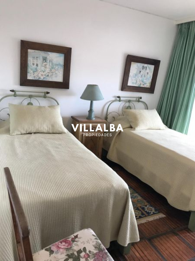 Apartamento ID.735 - Venta Apartamento 3 Dormitorios, Peninsula, Punta del Este