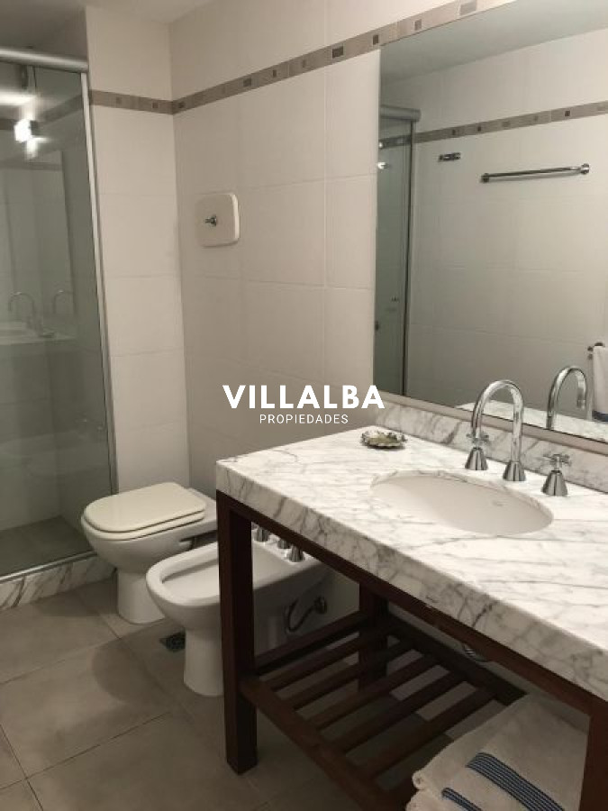 Apartamento ID.735 - Venta Apartamento 3 Dormitorios, Peninsula, Punta del Este