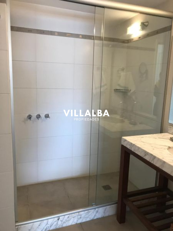 Apartamento ID.735 - Venta Apartamento 3 Dormitorios, Peninsula, Punta del Este