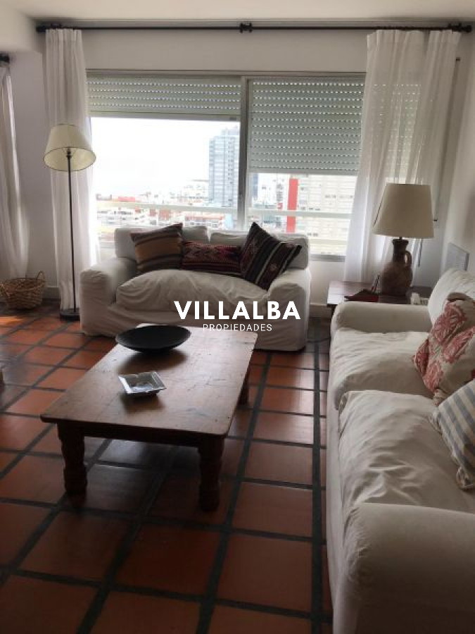 Apartamento ID.735 - Venta Apartamento 3 Dormitorios, Peninsula, Punta del Este