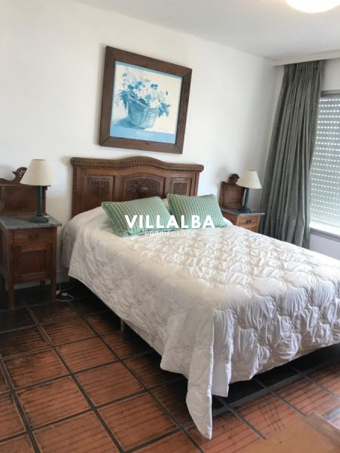 Apartamento ID.735 - Venta Apartamento 3 Dormitorios, Peninsula, Punta del Este