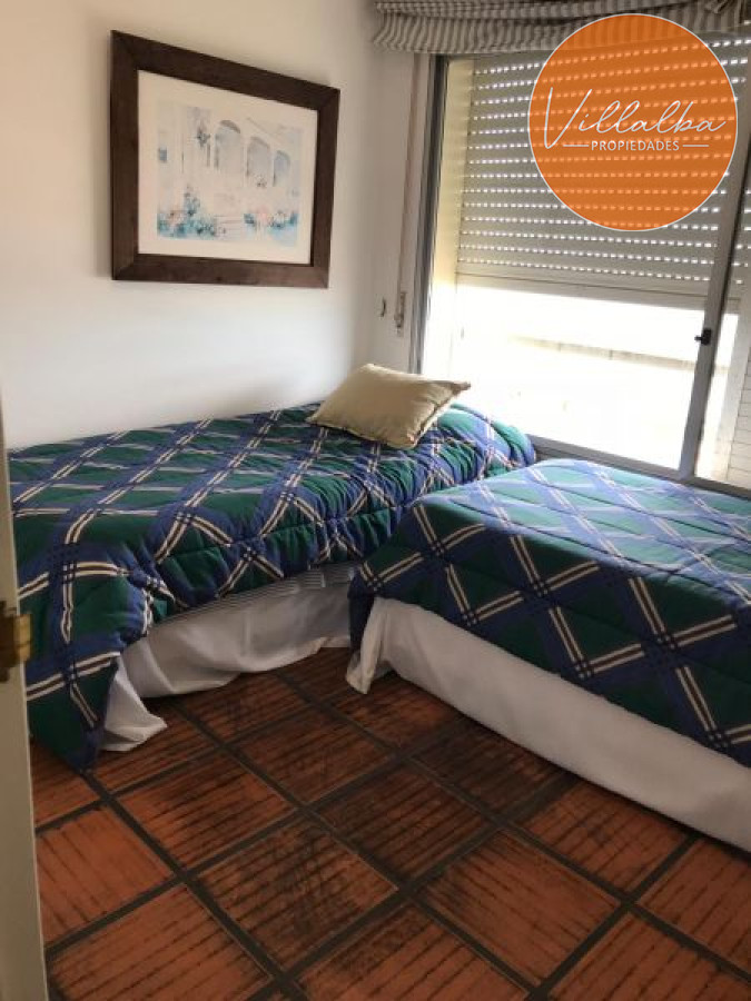 Apartamento ID.735 - Venta Apartamento 3 Dormitorios, Peninsula, Punta del Este
