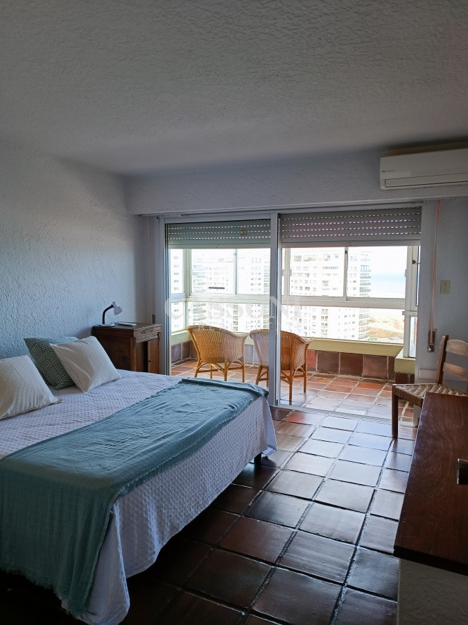 Apartamento ID.638 - Venta Apartamento 3 Dormitorios y Dependencia, Playa Mansa, Punta del Este