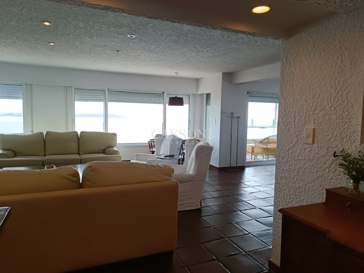 Apartamento ID.638 - Venta Apartamento 3 Dormitorios y Dependencia, Playa Mansa, Punta del Este