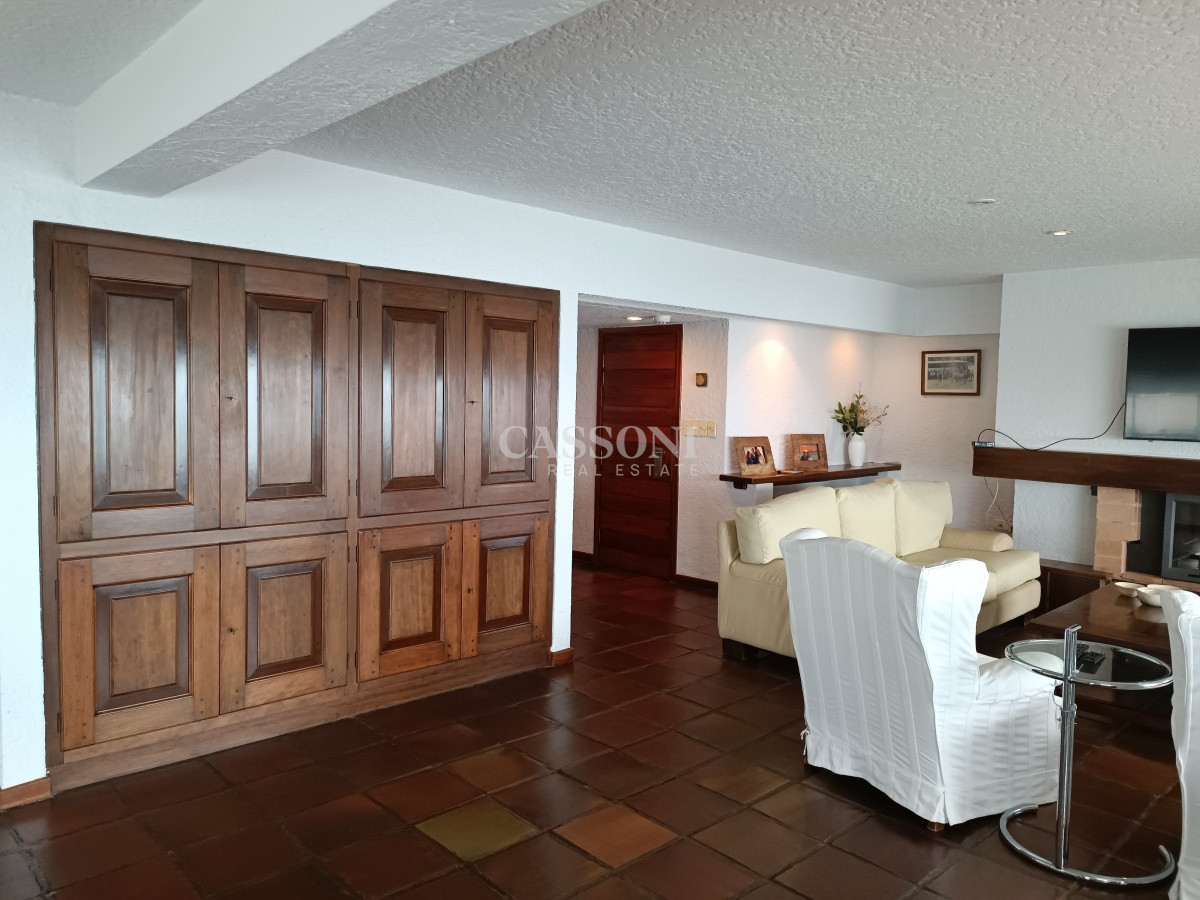 Apartamento ID.638 - Venta Apartamento 3 Dormitorios y Dependencia, Playa Mansa, Punta del Este
