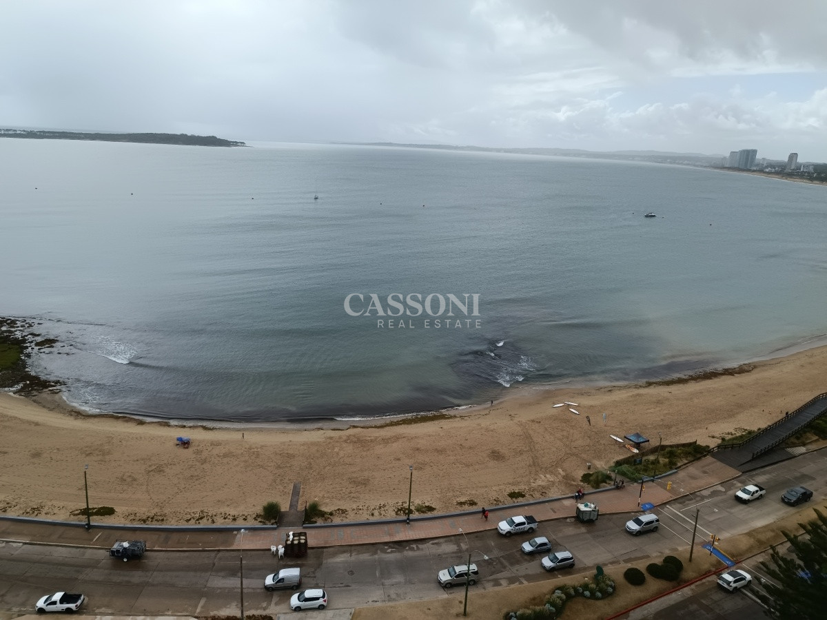 Apartamento ID.638 - Venta Apartamento 3 Dormitorios y Dependencia, Playa Mansa, Punta del Este