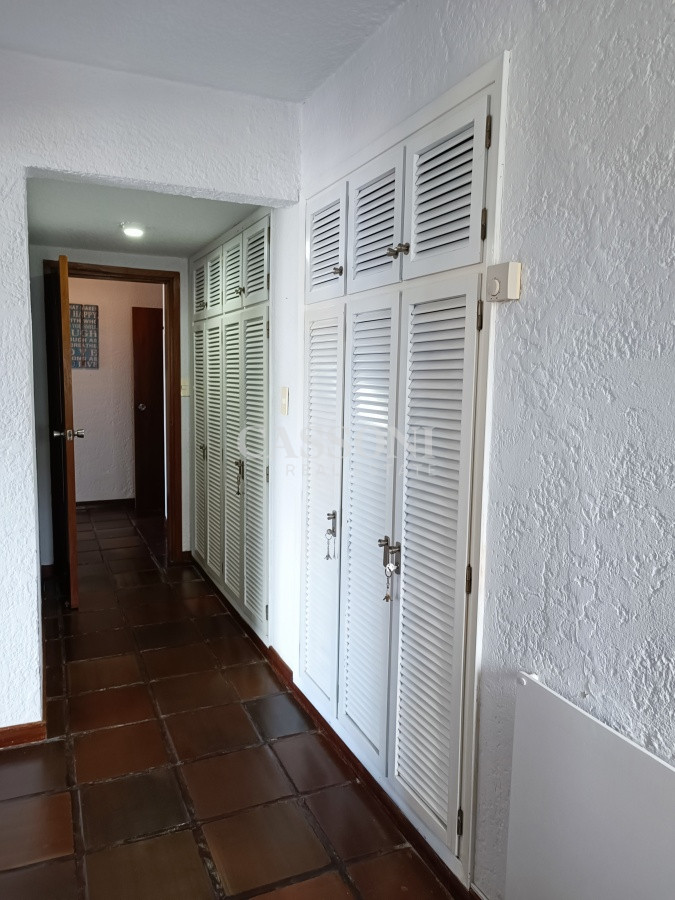 Apartamento ID.638 - Venta Apartamento 3 Dormitorios y Dependencia, Playa Mansa, Punta del Este