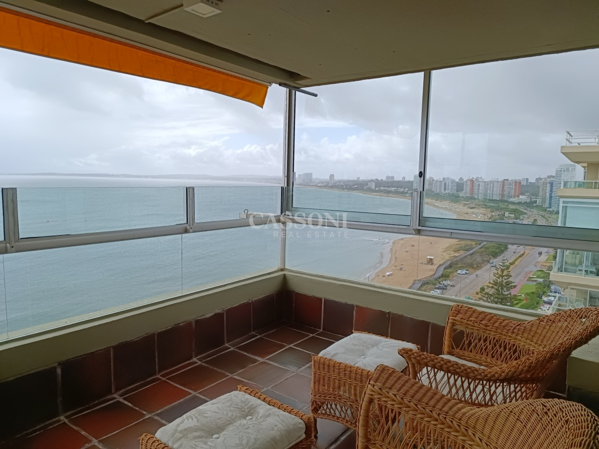 Apartamento ID.638 - Venta Apartamento 3 Dormitorios y Dependencia, Playa Mansa, Punta del Este