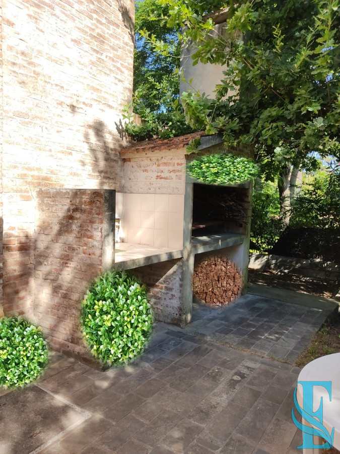 Casa ID.132 - Venta Casa 5 Dormitorios, Pinares, Punta del Este