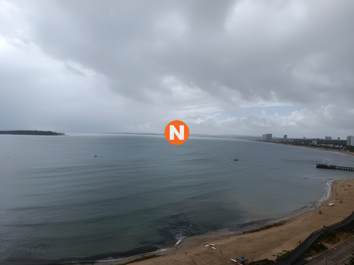 Apartamento Ref.217282 - Venta Apartamento 3 Dormitorios y Dependencia, Playa Mansa, Punta del Este