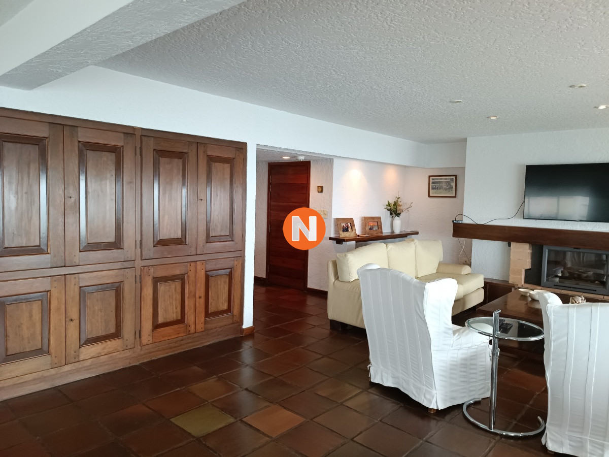 Apartamento Ref.217282 - Venta Apartamento 3 Dormitorios y Dependencia, Playa Mansa, Punta del Este