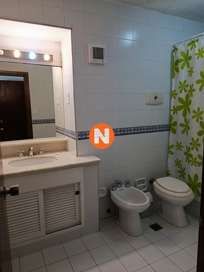 Apartamento Ref.217282 - Venta Apartamento 3 Dormitorios y Dependencia, Playa Mansa, Punta del Este