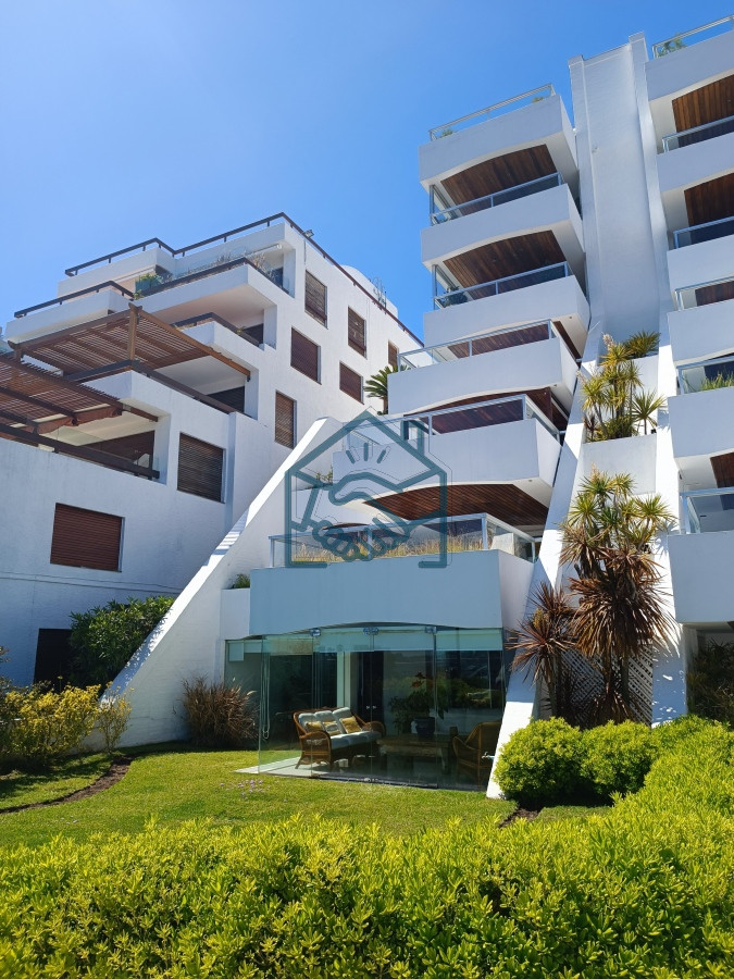 Apartamento ID.881/Apartamento-3-Dormitorios,-Península,-Punta-del-Este!-frente-al-Puerto - Apartamento 3 Dormitorios, Península, Punta del Este! frente al Puerto