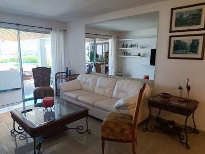 Apartamento ID.881/Apartamento-3-Dormitorios,-Península,-Punta-del-Este!-frente-al-Puerto - Apartamento 3 Dormitorios, Península, Punta del Este! frente al Puerto