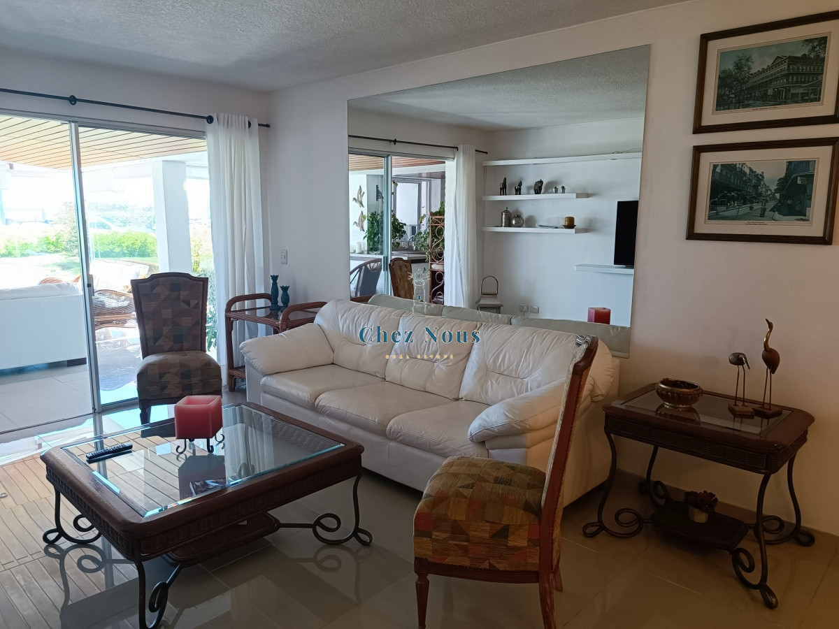 Apartamento ID.707 - Apartamento 3 Dormitorios, Península, Punta del Este! frente al Puerto