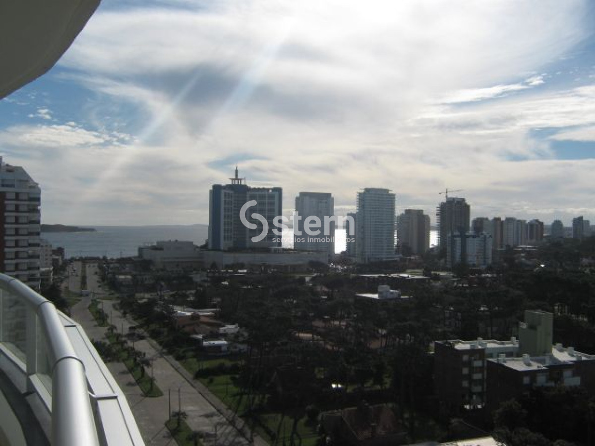 Venta Apartamento 2 Dormitorios, Playa Brava - Chiverta, Punta del Este.