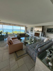 Apatamento de Lujo 3 suites + servicio. Playa Mansa