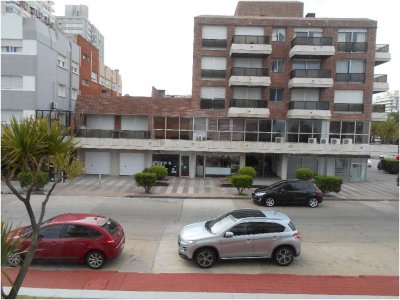 Apartamento 2 Dormitorios, Peninsula, Punta del Este