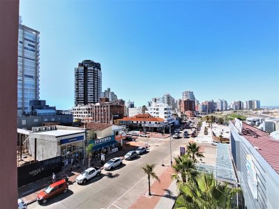 Apartamento 2 Dormitorios, Peninsula, Punta del Este