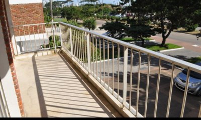 Venta Apartamento 3 Dormitorios, Playa Mansa, Punta del Este