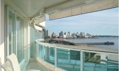 Apartamento en venta y alquiler Playa Mansa 2 dormitorios!