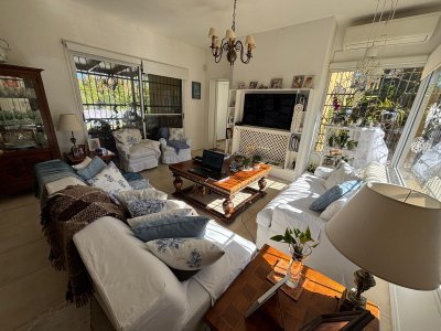 Casa en Rincón del Indio. 4 dorm y 4 baños. Para disfrutar todo el año.
