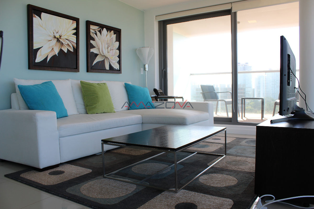 Apartamento ID.5083 - Apto 2 dorm, esquinero, 2 baños y balcón piso medio