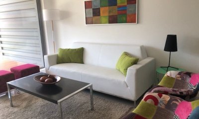 Apto 2 dorm, central, 2 baños y balcón piso bajo.  - Ref : EQP4096