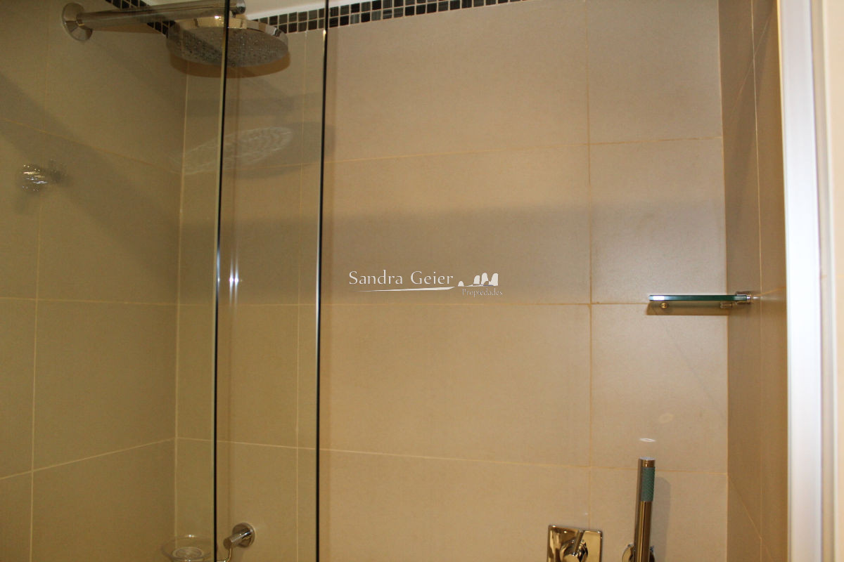 Apartamento ID.2100 - Apto 1 dor. + plus piso alto