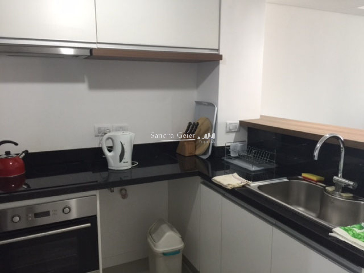 Apartamento ID.1790 - Apto 2 dorm, 2 baños y balcón.