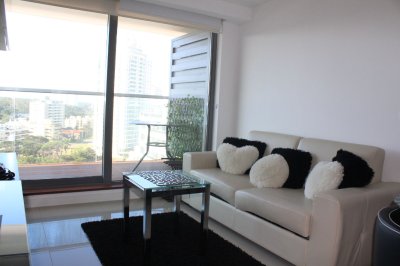 Apartamento ID.2100 - Apto 1 dor. + plus piso alto