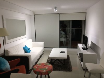 Apartamento ID.1790 - Apto 2 dorm, 2 baños y balcón.