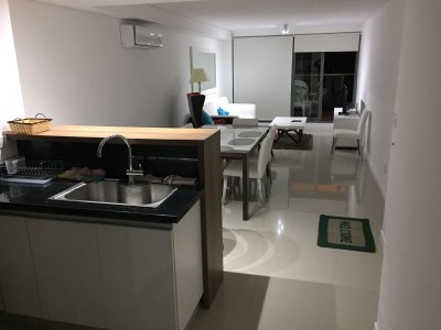 Apartamento ID.1790 - Apto 2 dorm, 2 baños y balcón.