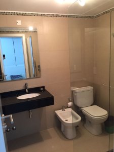 Apartamento ID.1790 - Apto 2 dorm, 2 baños y balcón.