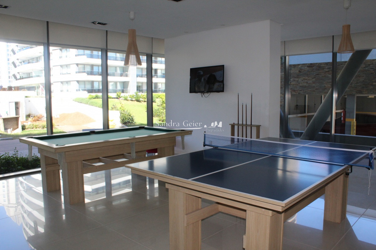 Apartamento ID.2100 - Apto 1 dor. + plus piso alto