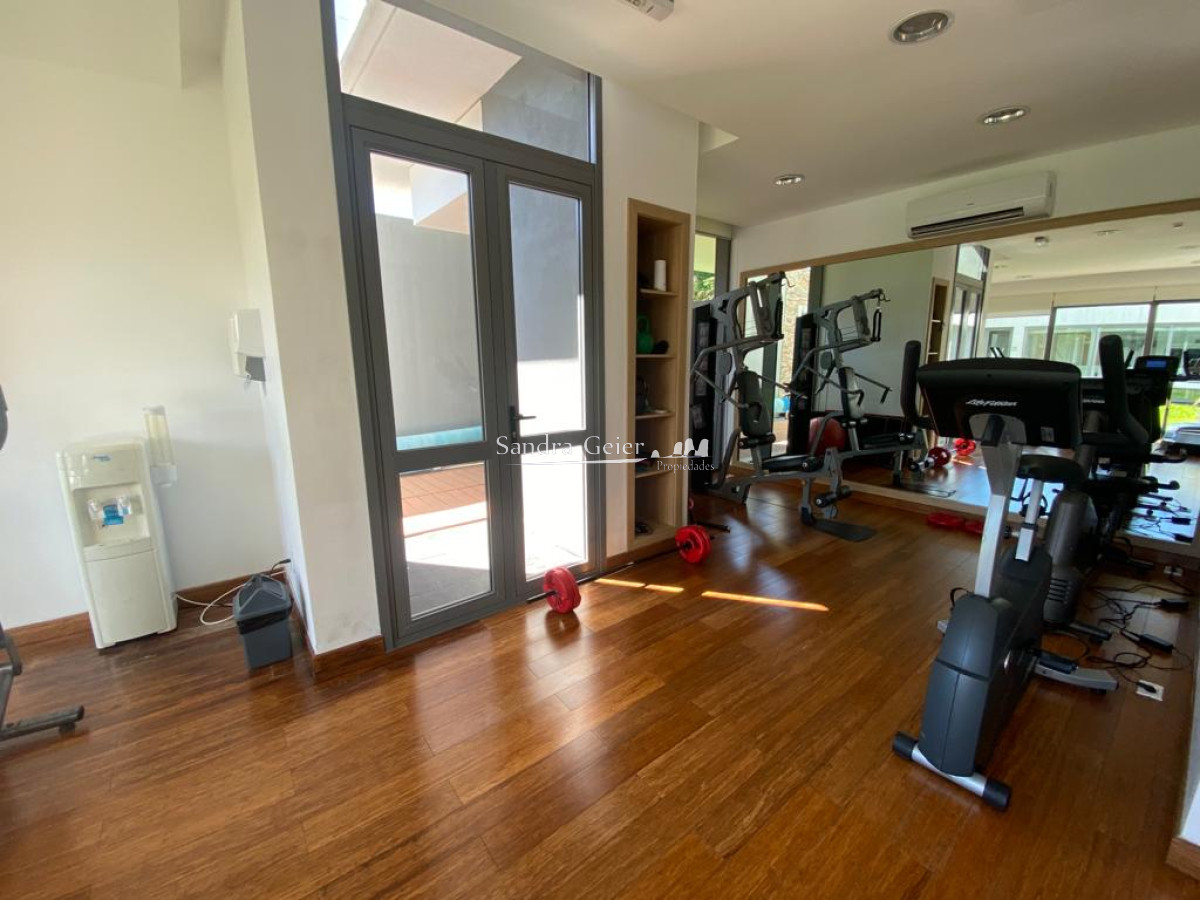 Apartamento ID.2100 - Apto 1 dor. + plus piso alto