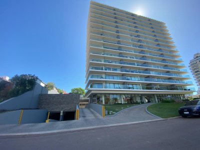 Apartamento ID.2100 - Apto 1 dor. + plus piso alto