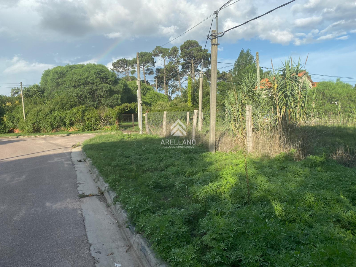 Terreno ID.387 - VENTA Terreno esquinero ZONA COLEGIOS