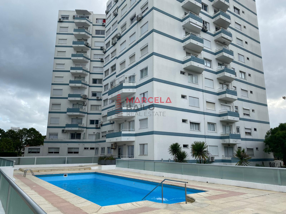 Apto 2 dorm, 2 baños, con balcón, en venta, Plaza México - BAI1115A