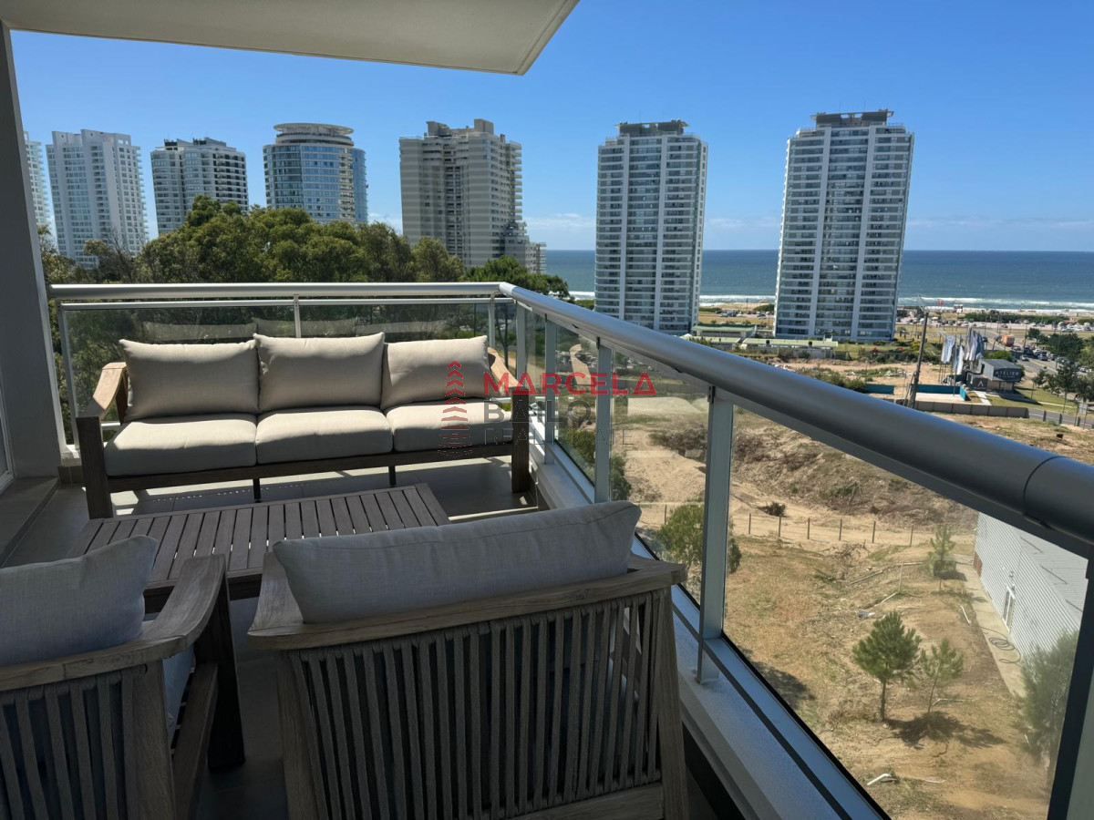 Apto 2 dorm, 2 baños, con balcón, excelente vista al mar - BAI1155A