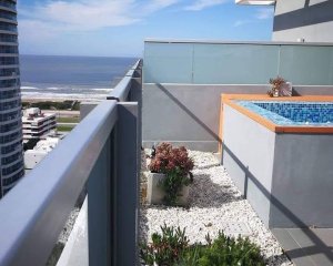 Apto de 4 ambientes con parrillero exclusivo, en venta