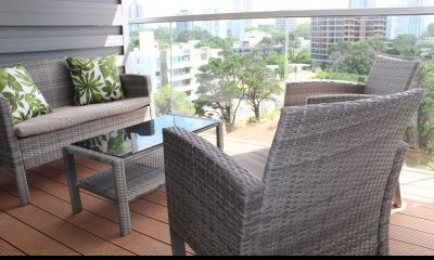 Apto 2 dorm, central, 2 baños y balcón.