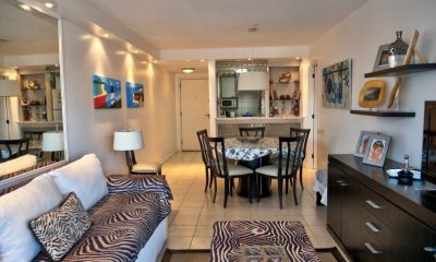 Apartamento de 1 dorm y medio  con balcón