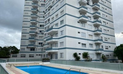 Apto 2 dorm, 2 baños, con balcón, en venta, Plaza México