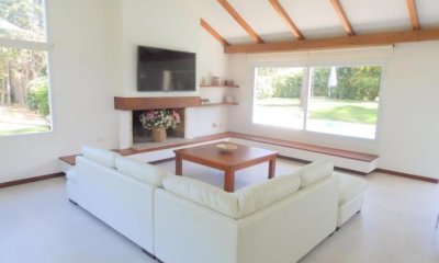 Casa moderna y muy luminosa en venta y alquiler