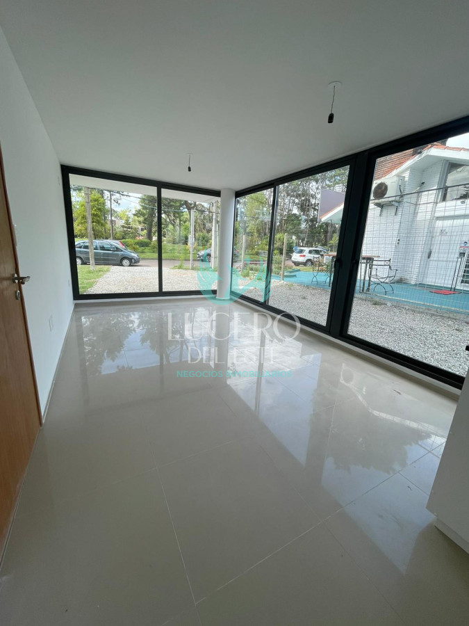 Apartamento ID.74 - Apartamento en VENTA- 1 dormitorio a estrenar en Punta del Este, zona de Punta Shopping 