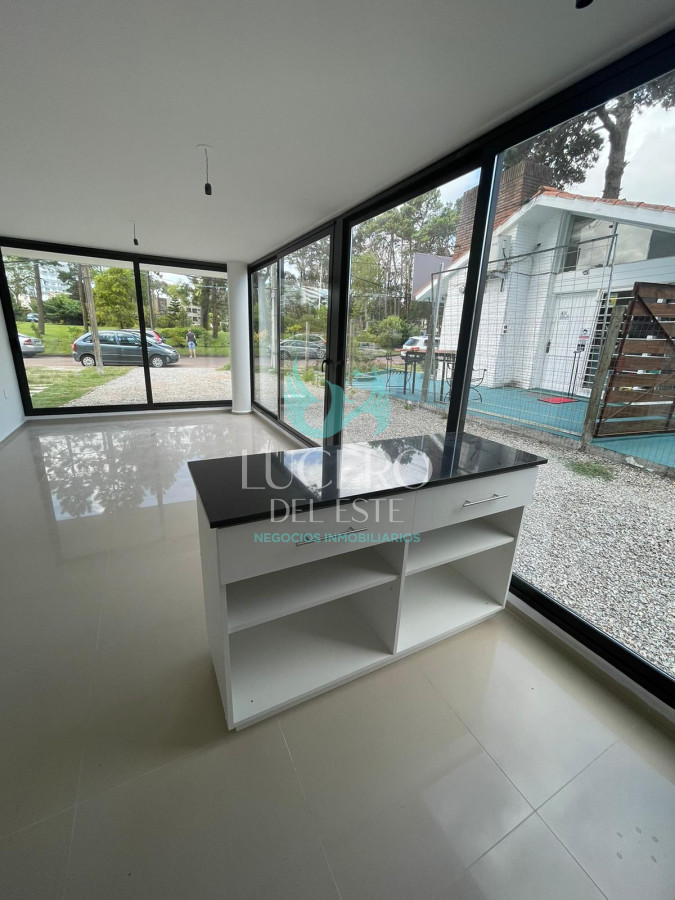 Apartamento ID.74 - Apartamento en VENTA- 1 dormitorio a estrenar en Punta del Este, zona de Punta Shopping 