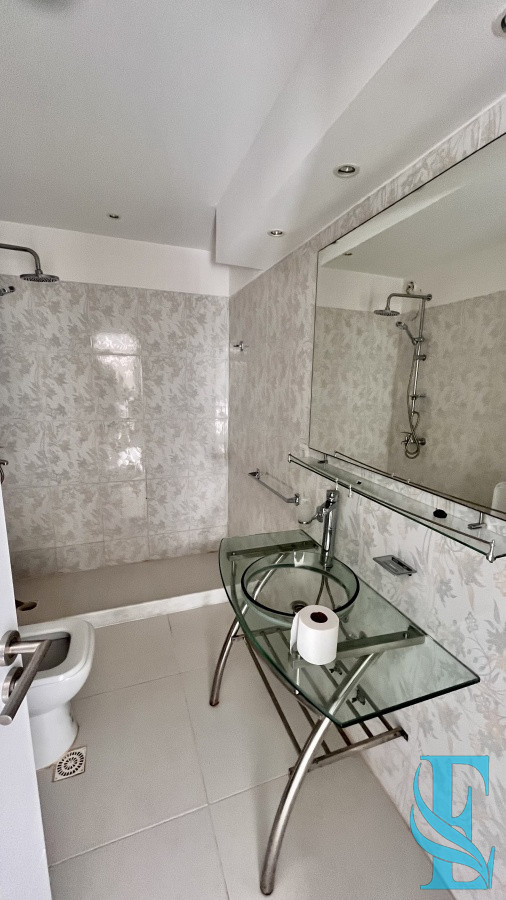 Casa ID.15 - Casa En Venta 3 Dorm 2 Baños Punta del Este 