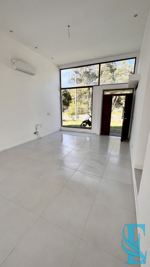 Casa ID.15 - Casa En Venta 3 Dorm 2 Baños Punta del Este 