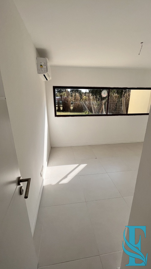 Casa ID.15 - Casa En Venta 3 Dorm 2 Baños Punta del Este 